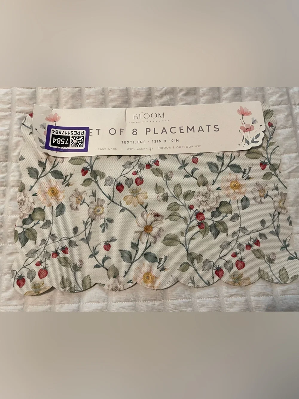 bloom Floral Placemat Set in Cream, Green & Red